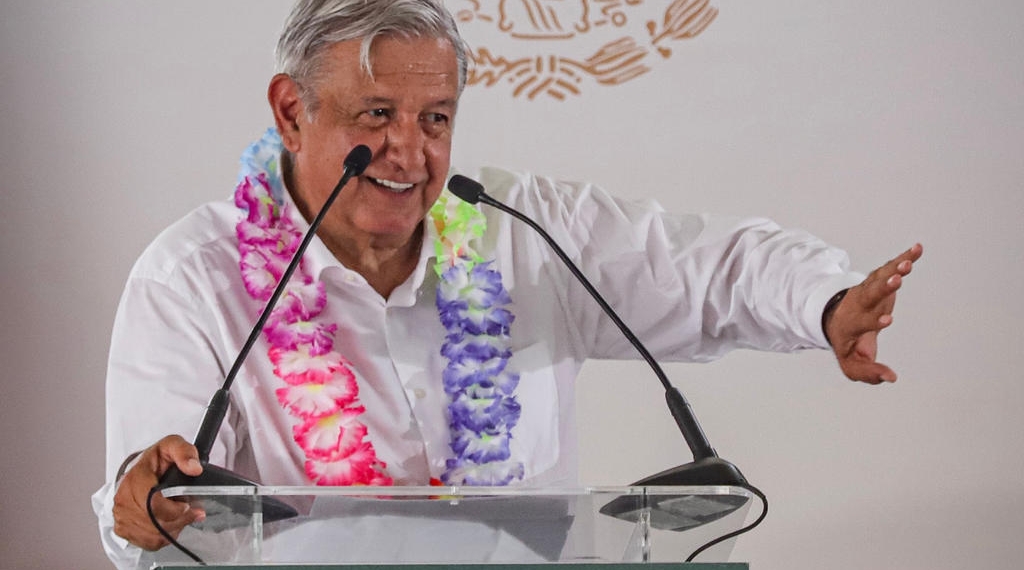 Pide AMLO a ciudadanos ayudarlo a no retrasar sus giras