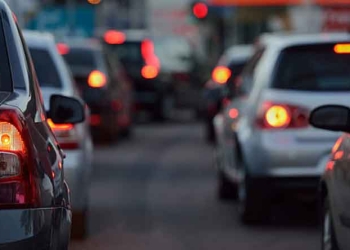 Cumplen contribuyentes con pago de derechos vehiculares