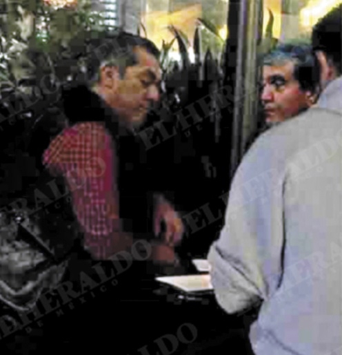 El Bronco y su secretario de gobierno son captados borrachos en un bar