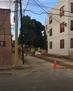 Vecinos temen explote drenaje por mala obra