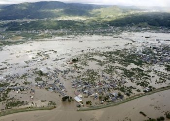 Tifón Hagibis causa grandes destrozos en su paso por Japón