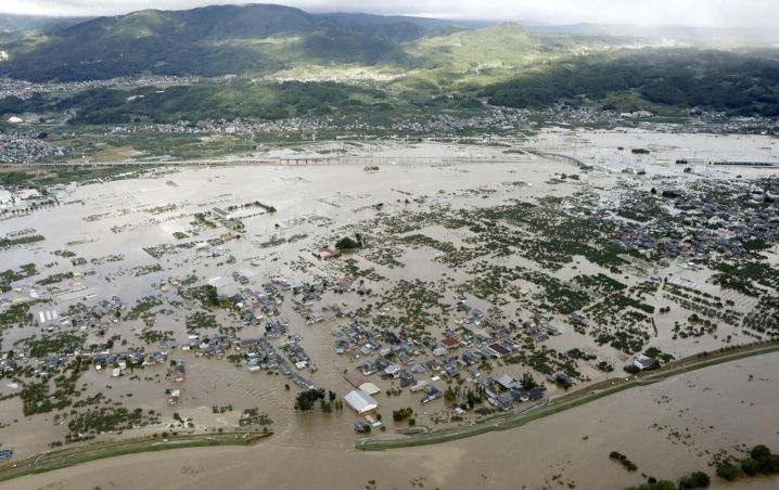 Tifón Hagibis causa grandes destrozos en su paso por Japón