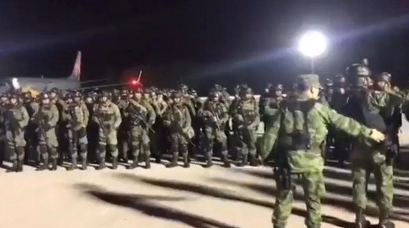 Arriban 300 militares tras terror en Culiacán