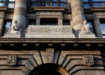 Banxico facilita a invidentes la identificación de billetes