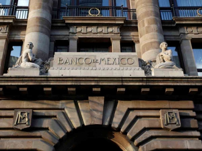 Banxico facilita a invidentes la identificación de billetes