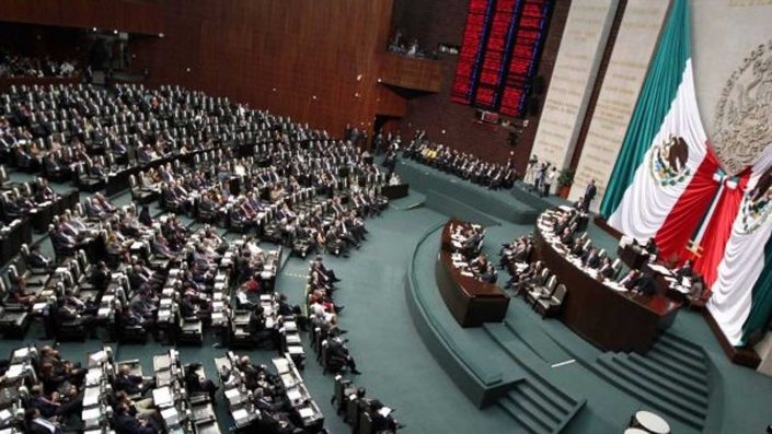 Diputados se autoaprueban 50% más de aguinaldo