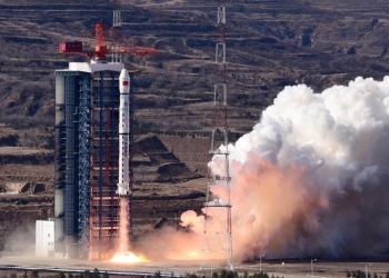 China lanza satélite de alta resolución para observar la Tierra