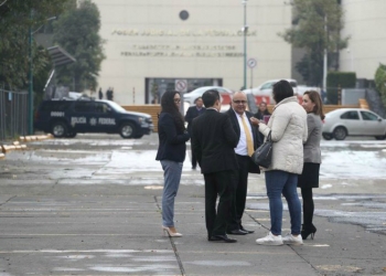 Madre de Lozoya enfrentará proceso, con prisión domiciliaria