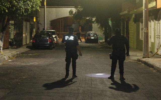 Comando mata a enfermera tras irrumpir en viviendas de Guanajuato