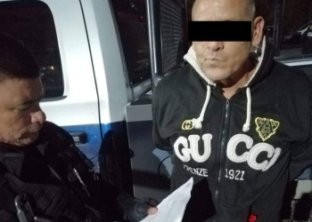 Caen dos asaltantes con orden de aprehensión