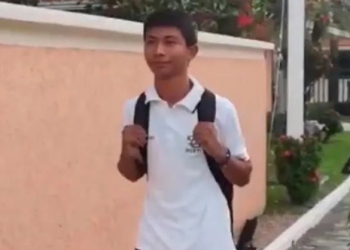 Lo expulsan con violencia por vender tortas para pagar sus estudios