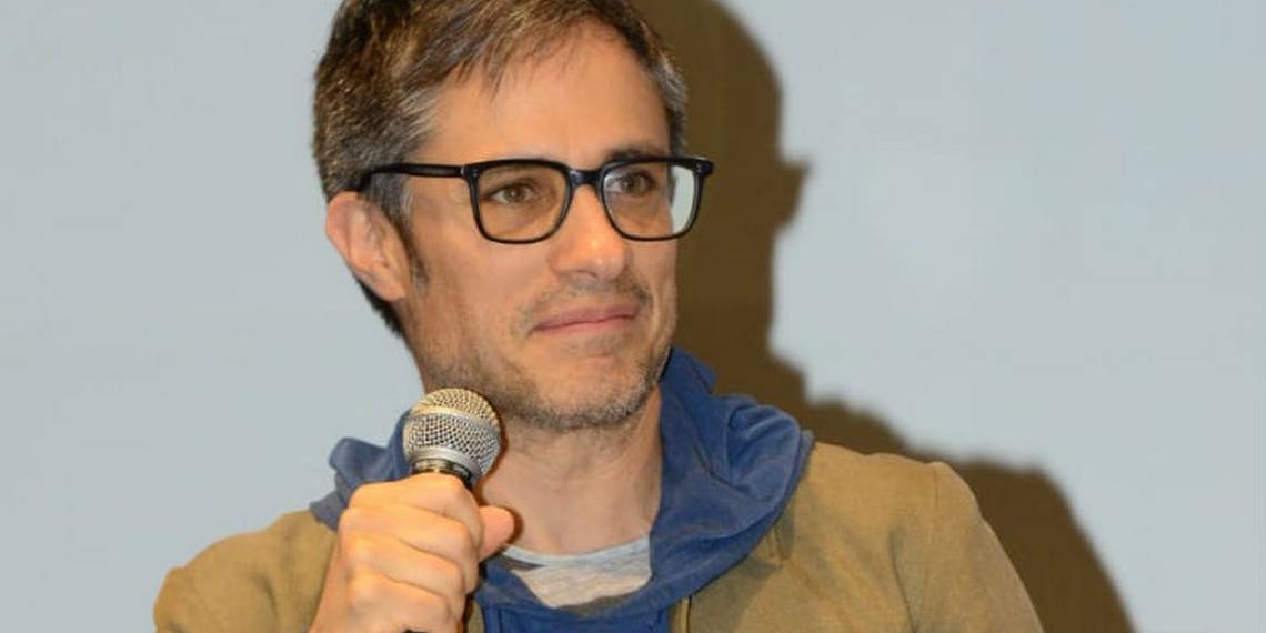 Gael García arremete contra AMLO tras ataque a familia LeBarón