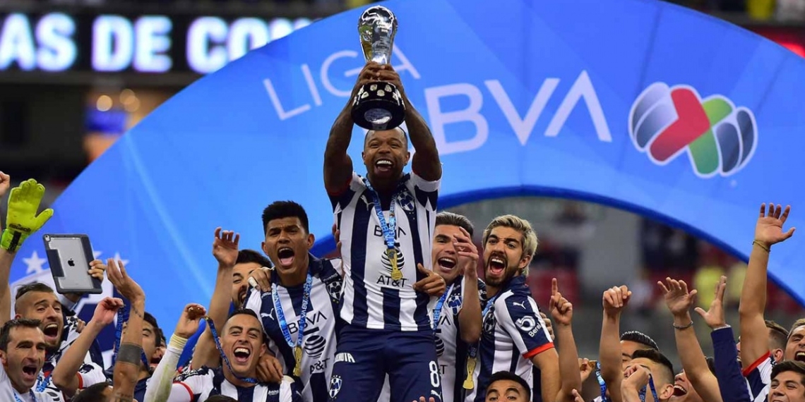 Monterrey se corona y silencia el estadio Azteca