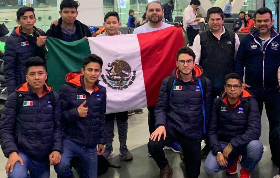 Alumnos del Conalep ganan competencia de robótica en China