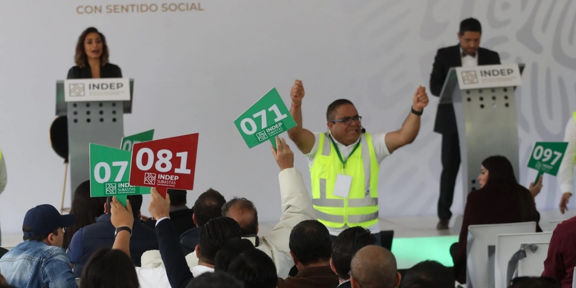 Inicia en Los Pinos segundo día de subastas de bienes