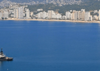 Alerta Cofepris que playas de Acapulco no son aptas para uso humano