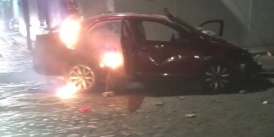 Mujer atropella a varios niños en desfile navideño en Morelos