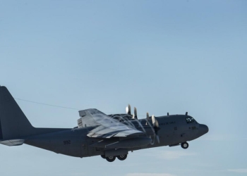 Desaparece avión militar con 38 personas a bordo