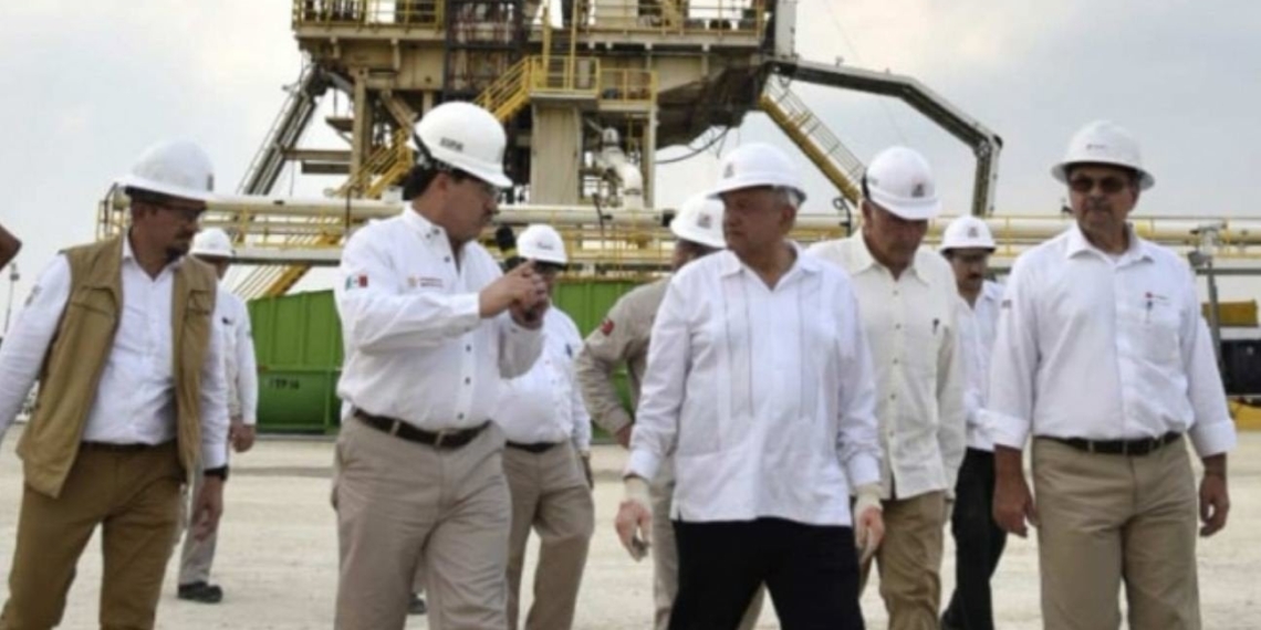 Pemex descubre yacimiento gigante de petróleo en Tabasco