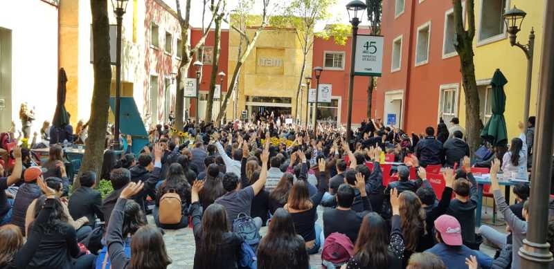 Alumnos del ITAM inician paro activo tras el suicidio de una estudiante