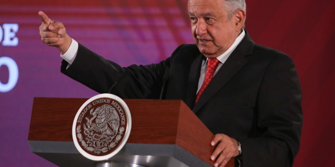 Empresas buscan acuerdo con SAT para devolver impuestos que vendieron: AMLO