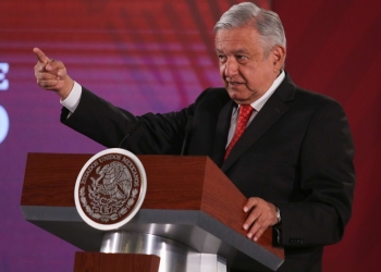 Empresas buscan acuerdo con SAT para devolver impuestos que vendieron: AMLO