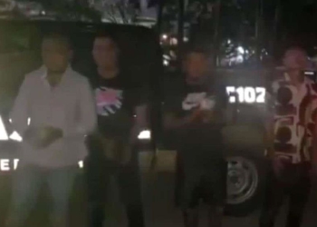 Policías de Nuevo León obligan a bailar ‘Un violador en tu camino’ a presuntos detenidos (video)
