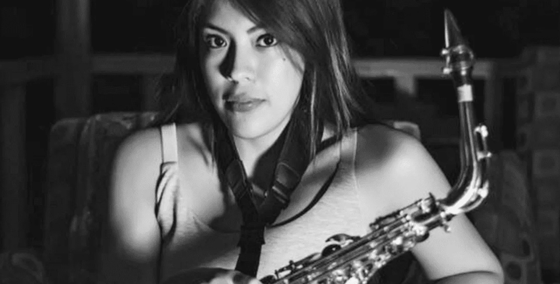 Atrapan a uno de los hombres que agredió con ácido a saxofonista