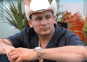 Mujer afirma que tiene relaciones con el fantasma de Valentín Elizalde (Video)