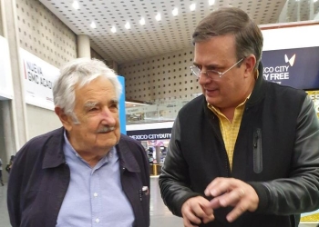 Ebrard recibe al ex presidente de Uruguay, José Mujica