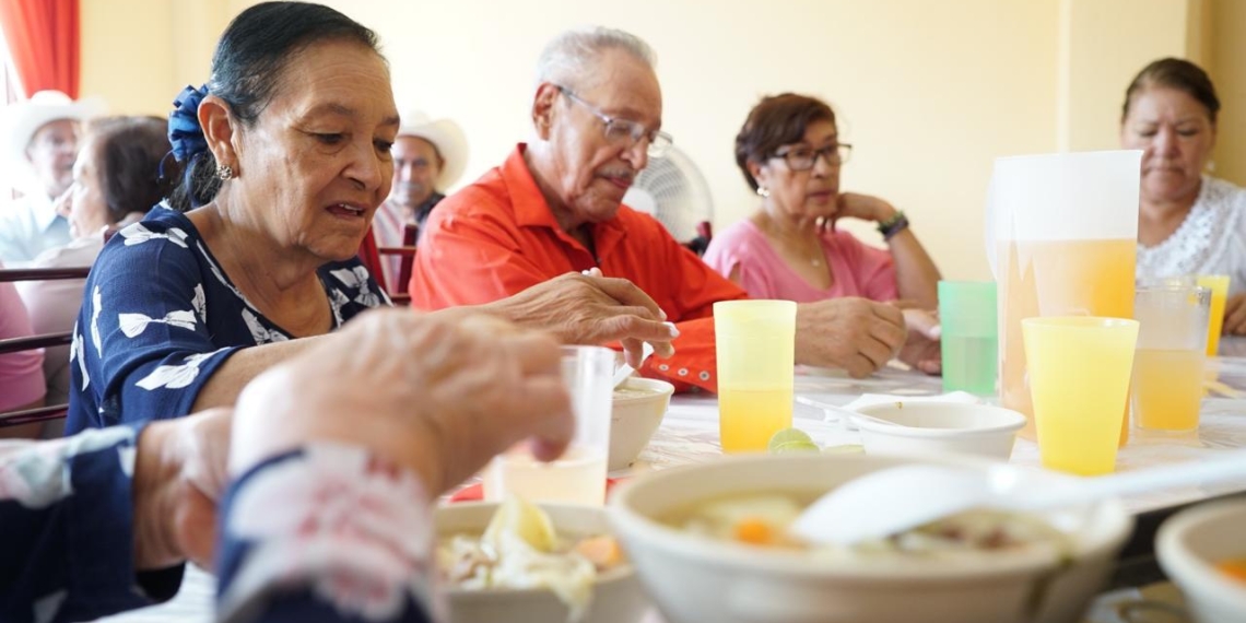 Fomenta Coahuila salud física, psicológica y social de las personas adultas mayores