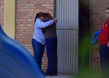 Detienen a abuelo del menor que realizó tiroteo en escuela de Torreón