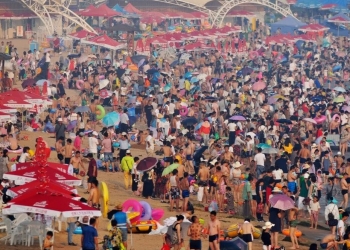 Población de China supera los mil 400 millones de habitantes