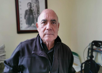 Continuarán adultos mayores en los centros comerciales