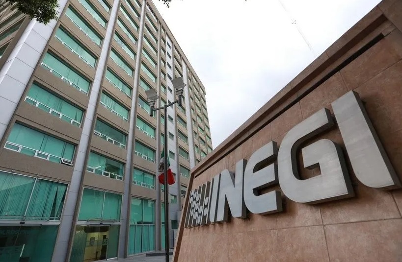 Funcionarios del Inegi cobran más que el Presidente