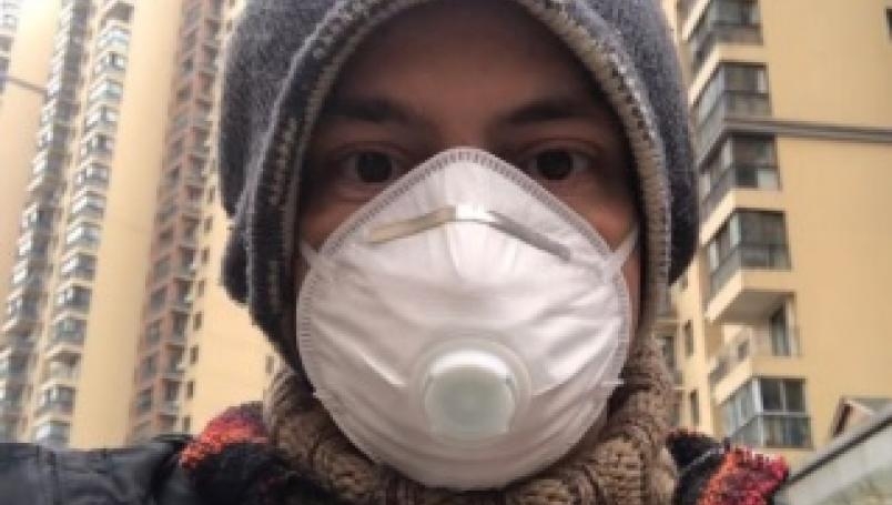 Joven mexicano pide ayuda a México y EEUU para salir de Wuhan, China