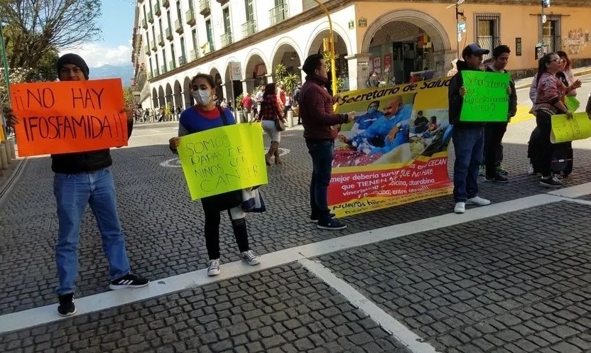 Protestan por falta de medicinas para niños con cáncer