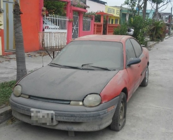 Inspectores retiran automóviles en mal estado