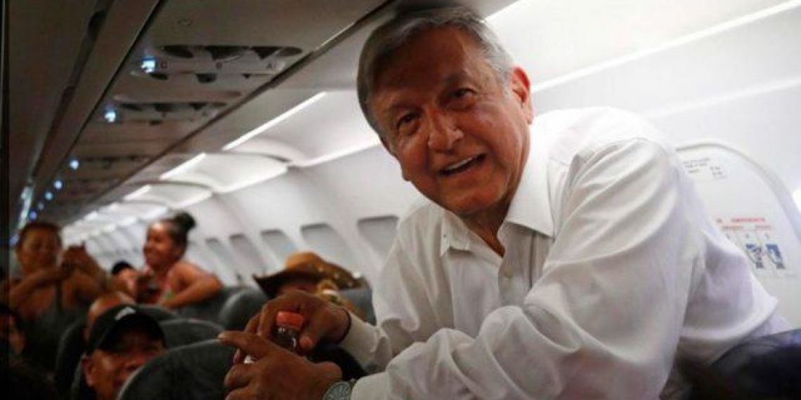 AMLO seguirá usando viajando en vuelos comerciales; se disculpa con los que se molesten