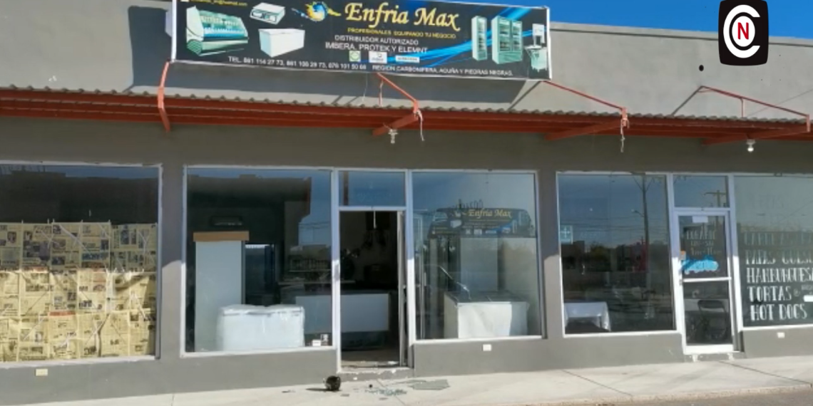 Roban y ocasionan daños en negocio de refrigeración