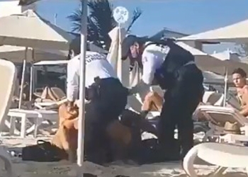 Policías desalojaron a mexicanos de una playa de la Rivera Maya