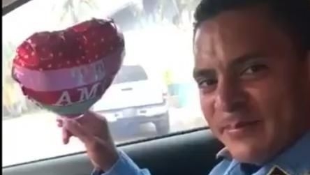 Policía recibe regalo de San Valentín antes de morir en tiroteo