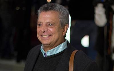 Cesar Bono es hospitalizado por un problema digestivo