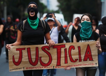 AMLO: Ni descuentos ni castigos a mujeres que se sumen a paro nacional