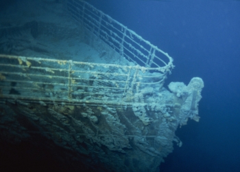 Submarino golpea restos del Titanic y se prepara un proceso judicial