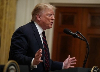 Trump culpa a los demócratas por brote de coronavirus en EU