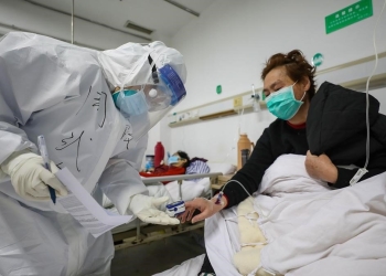 Estadounidenses optan por cuarentena voluntaria tras volver de China