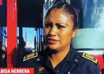Tras rescate de bebé, paramédica la amamanta para salvar su vida