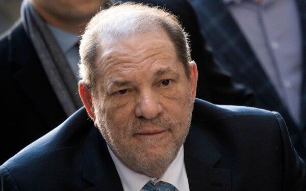 Harvey Weinstein da positivo en coronavirus