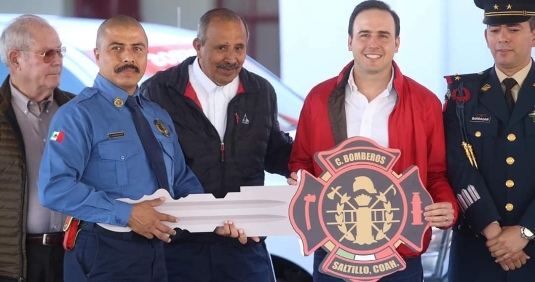 Inauguran estación de Bomberos Poniente